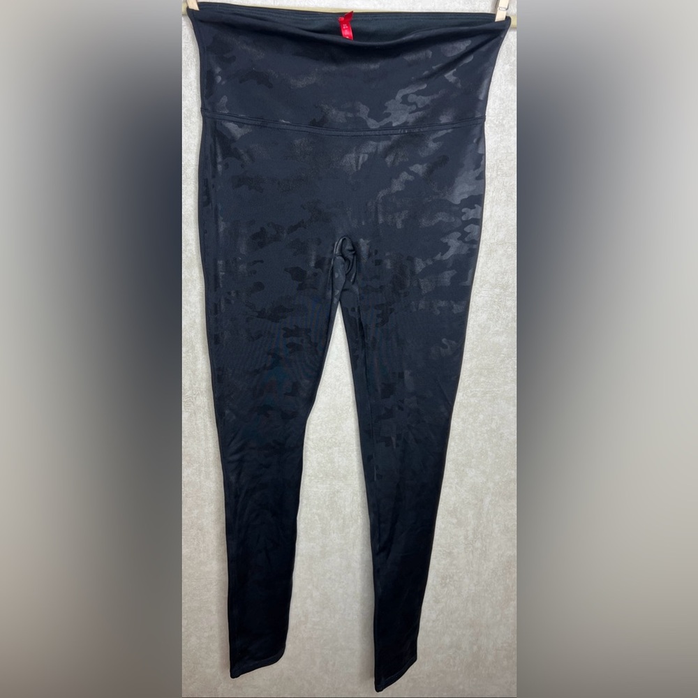 Spanx Womens Look at Me Now Seamless Leggings Black Camo Size Medium